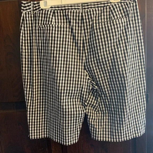 Sz 14 Jones New York gingham Plaid black Shorts Stretch Women's Ladies Easter - Picture 3 of 7